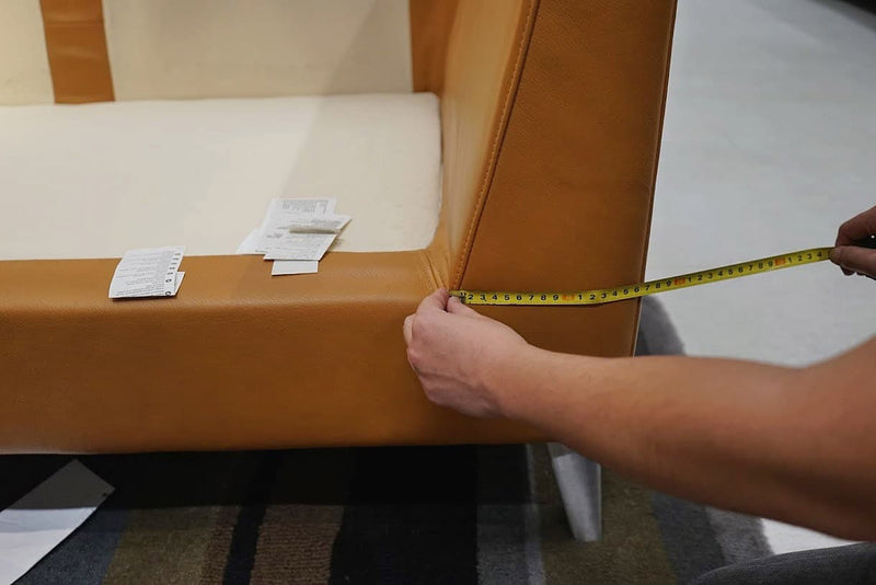 Measurement guide of a sofa armrest width (Alternate angle)