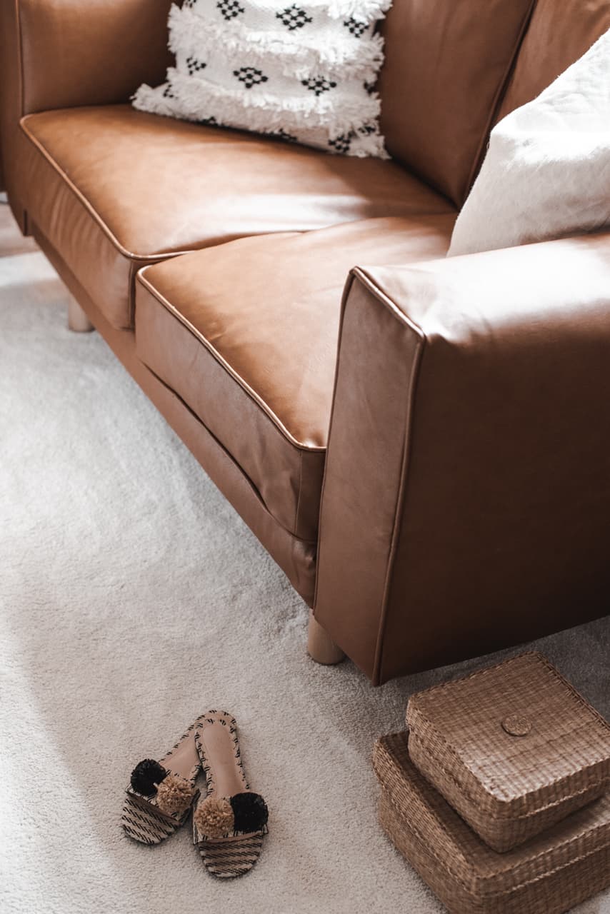 [PRE-ORDER ONLY] Boxed Seats Snug Fit Round Arm Sofa Slipcover